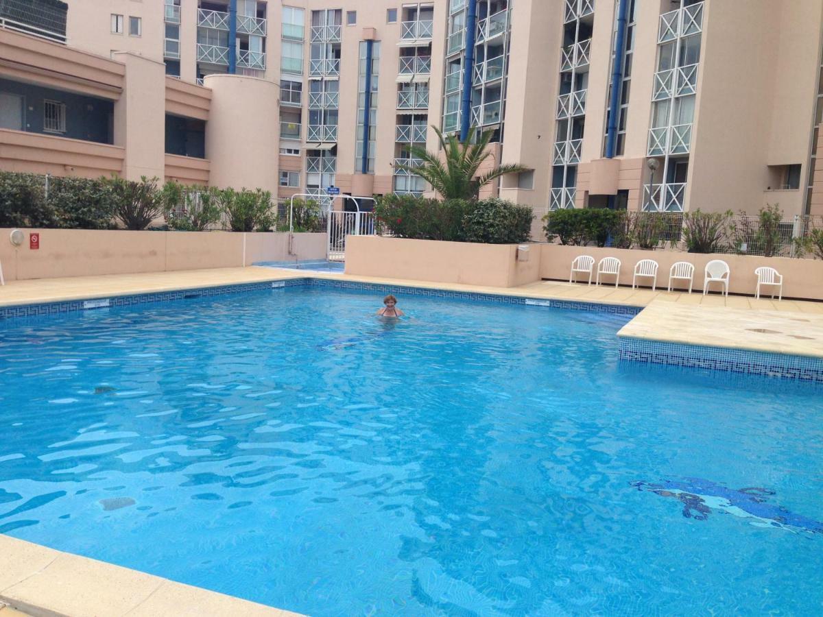 Avec Piscine Et Box, Vue Sur