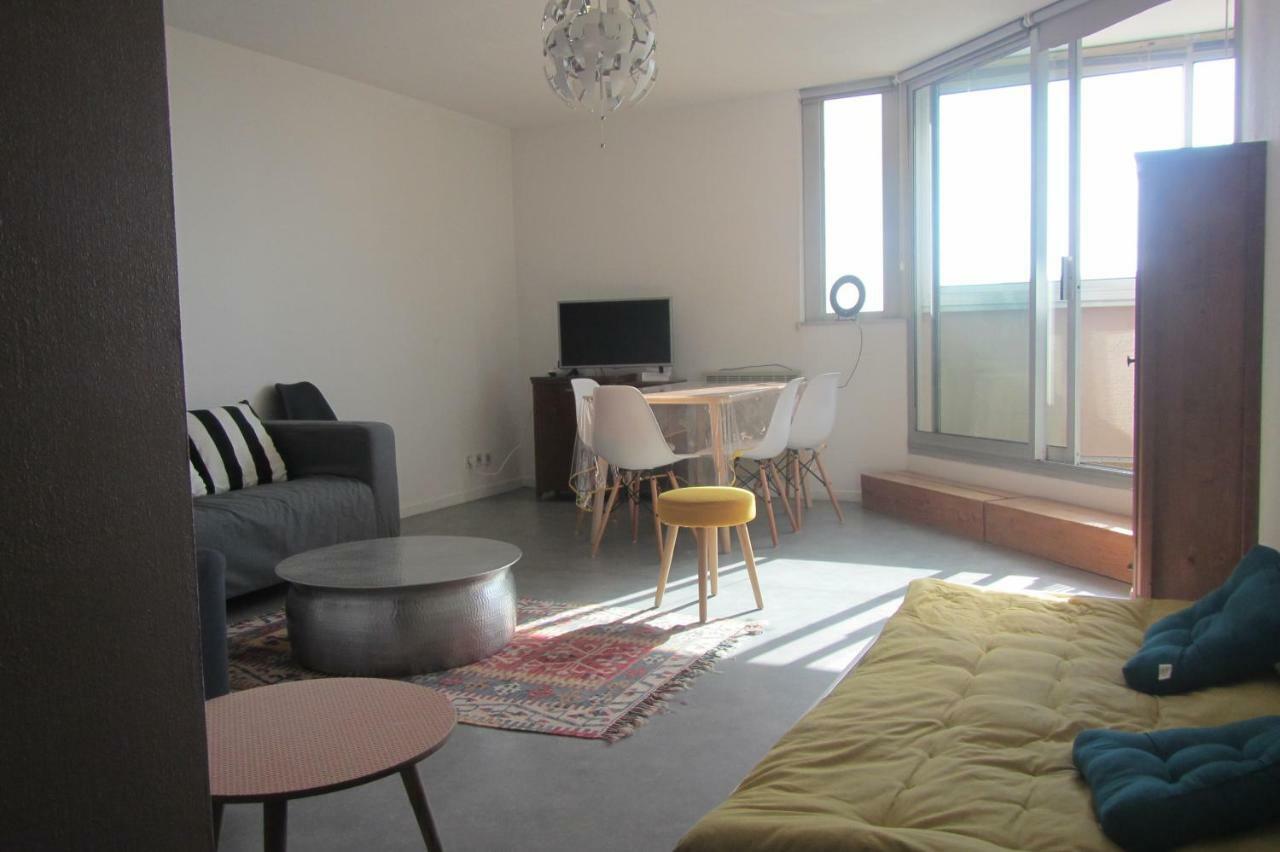 Avec Piscine Et Box, Vue Sur *